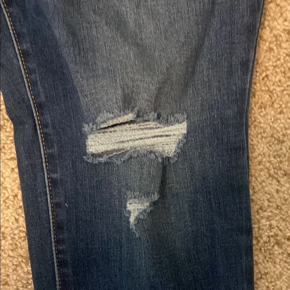 Old Navy Blue Skinny Jeans with Distressed Details - Picture 5 of 8